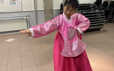 🥁✨ Voyage dans le temps avec la danse traditionnelle coréenne ✨🥁