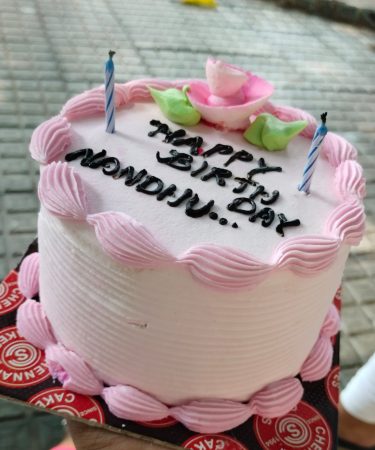 Gâteau d'anniversaire rose, merci pour vos messages